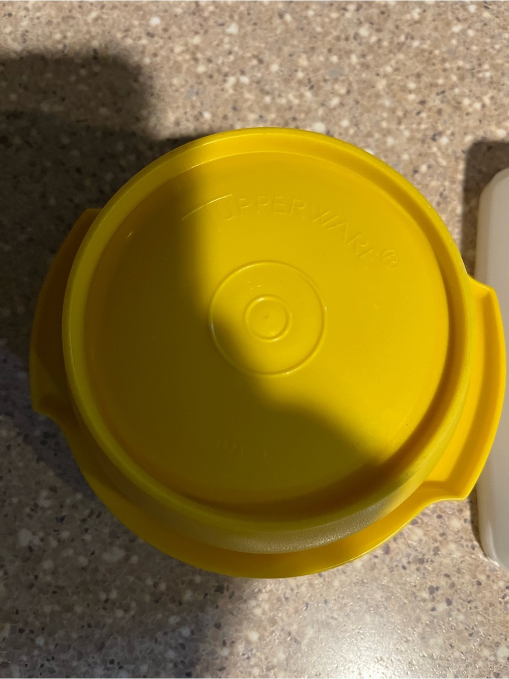 Tupperware - Picture 4 of 5